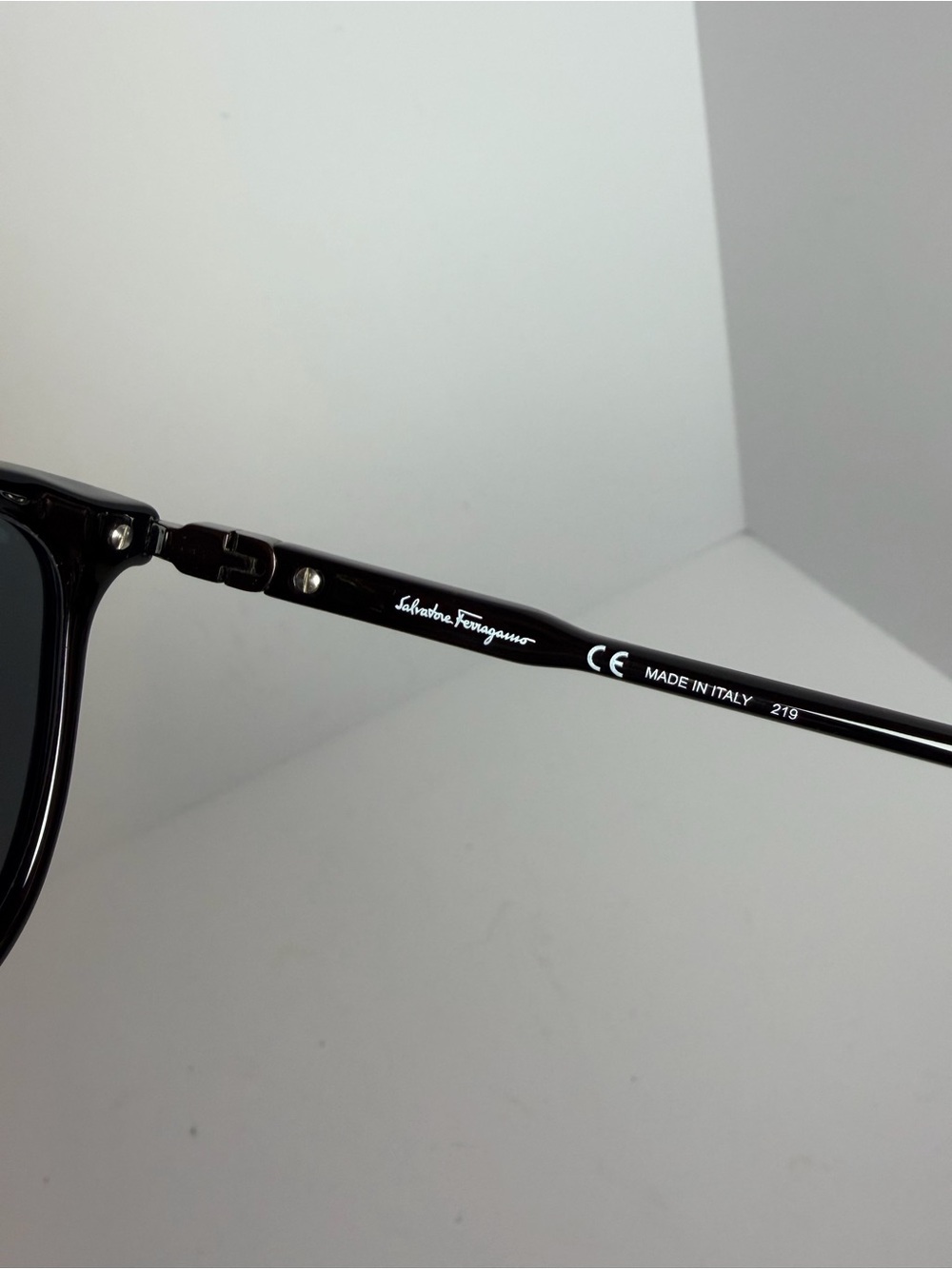 Salvatore Ferragamo SF881S Black Sunglasses with Prescription - Picture 6 of 9